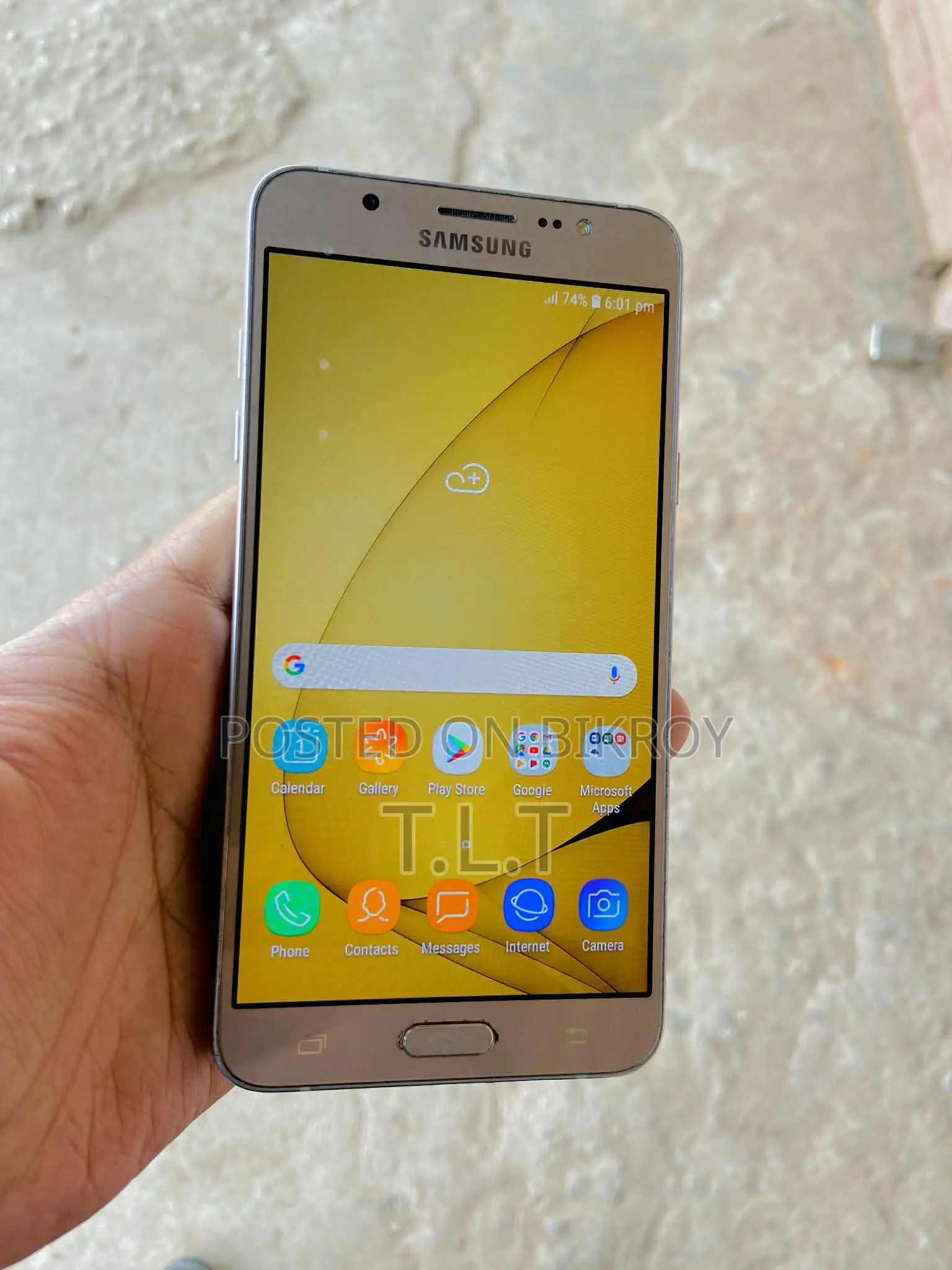 Samsung Galaxy J7 16 GB Gold