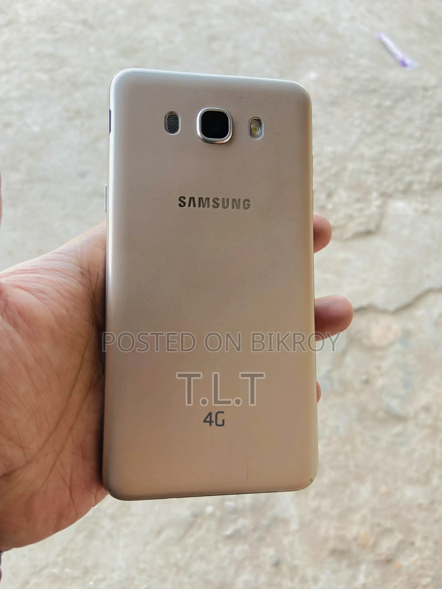 Samsung Galaxy J7 16 GB Gold