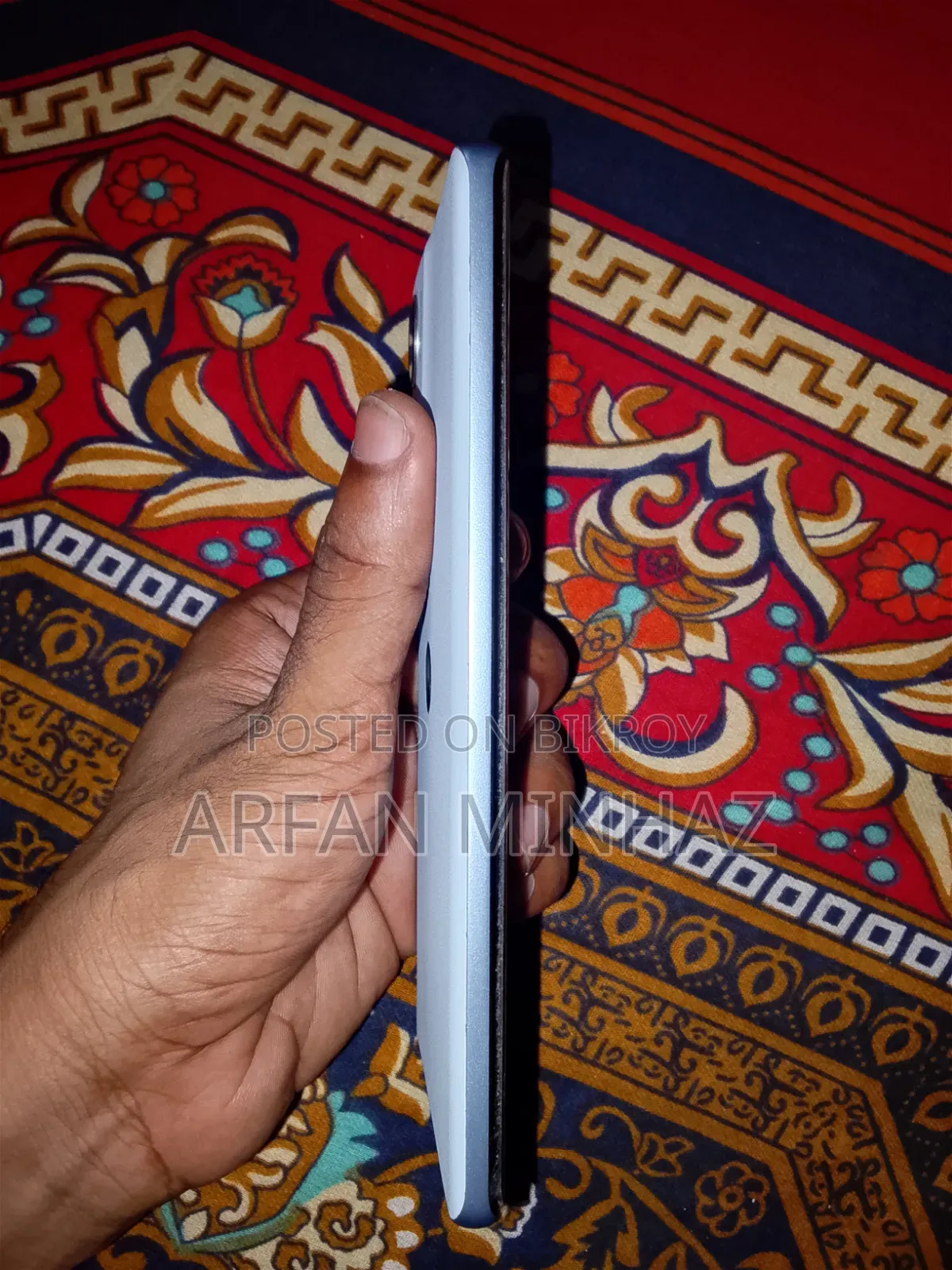 মোটর চলা এজ ৫০ ফিউশন ১২৮ জিবি হোয়াইট