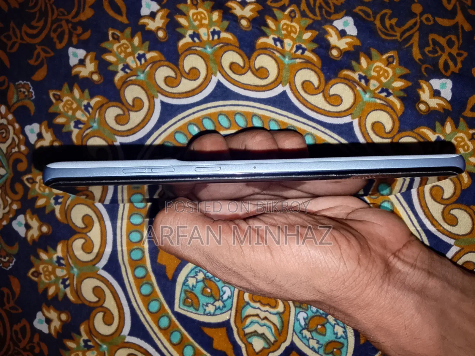 মোটর চলা এজ ৫০ ফিউশন ১২৮ জিবি হোয়াইট