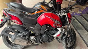 Yamaha FZ 2015 Red