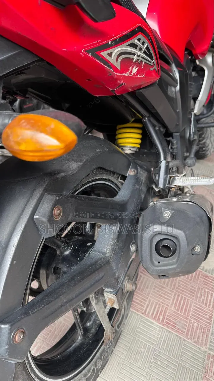 Yamaha FZ 2015 Red