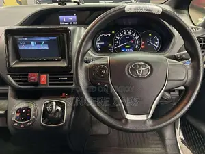 Toyota Noah 2021 Pearl