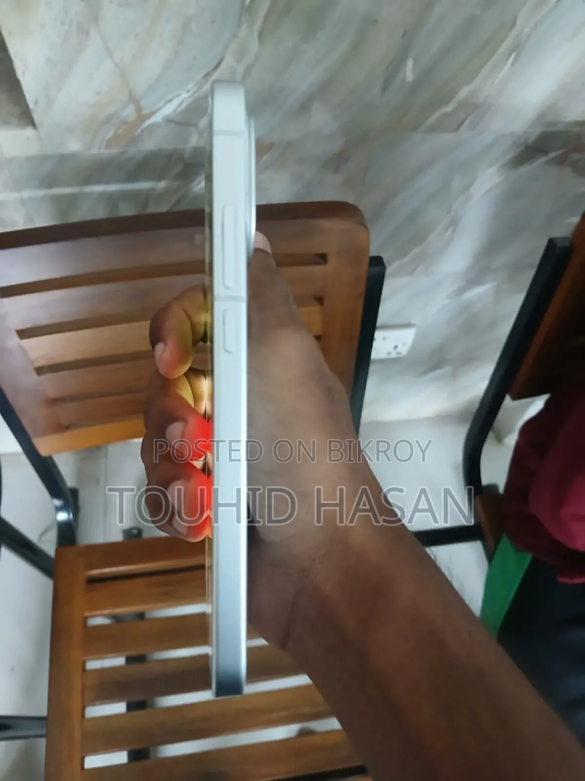 আইকিউও ২৫৬ জিবি সাদা