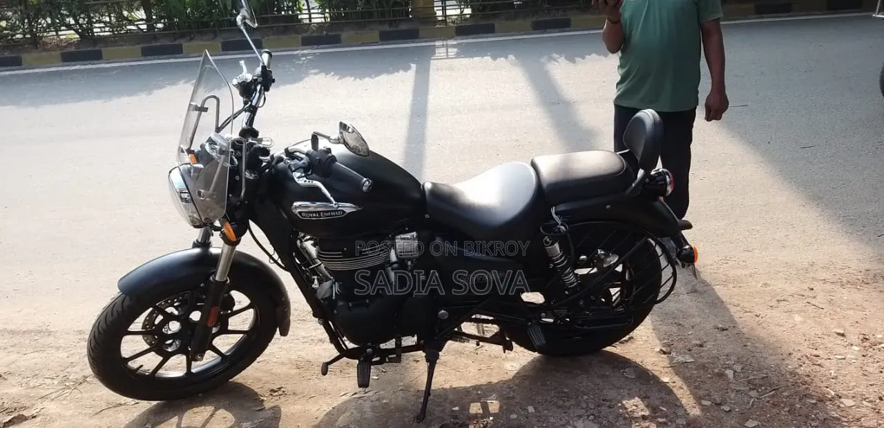 Royal Enfield Meteor 350 2025 Black