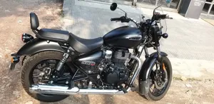 Royal Enfield Meteor 350 2025 Black