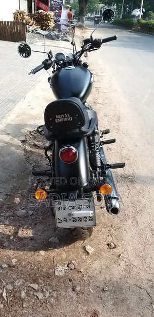 Royal Enfield Meteor 350 2025 Black
