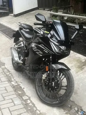 Hero Karizma XMR 210 2024 Black