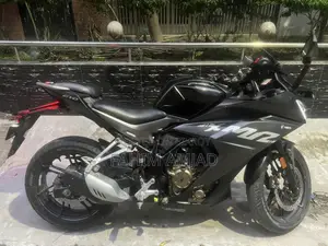Hero Karizma XMR 210 2024 Black