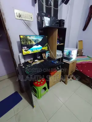 পড়ার বা কম্পিউটার টেবিল