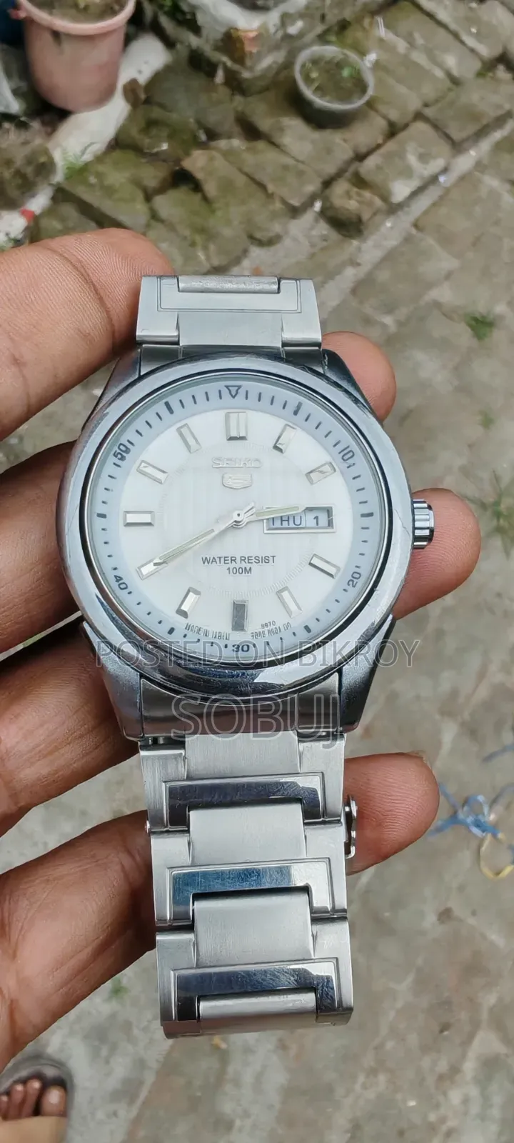 অনেক ভালো  ঘড়ি সেল করবো  টাকা দরকার