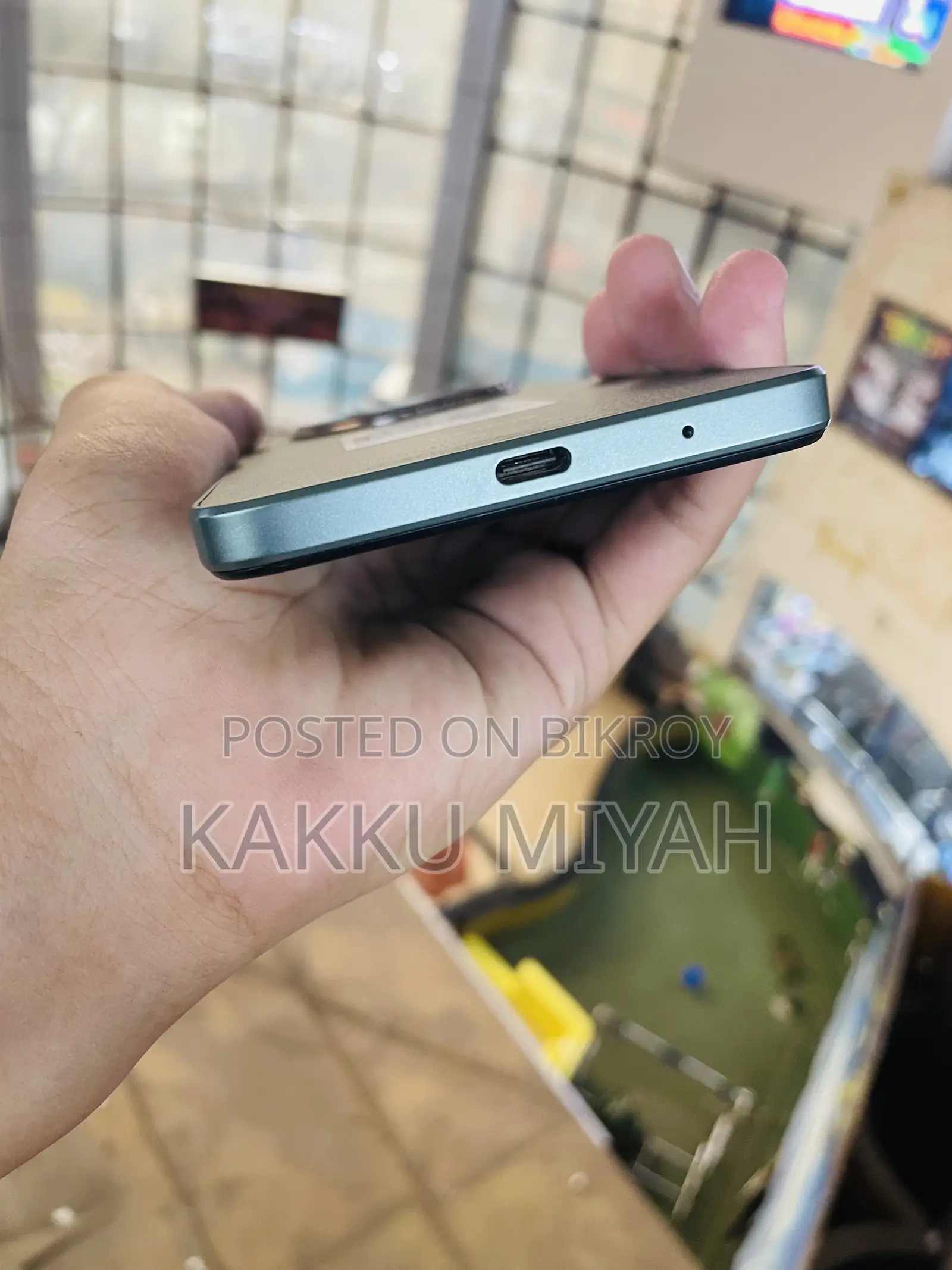New Mobile Phone 128 GB Green
