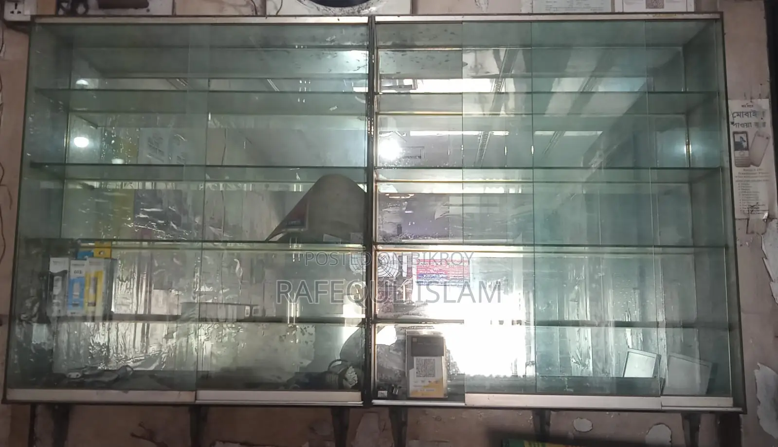 Rack Made of Glass