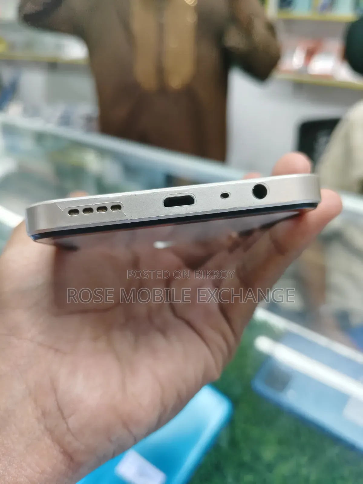 Realme 128 GB