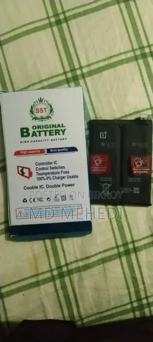 ওয়ানপ্লাস ১০ প্রো ব্যাটারি