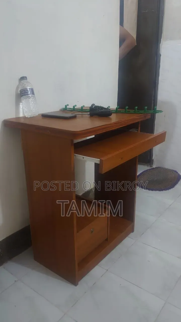 Computer Table