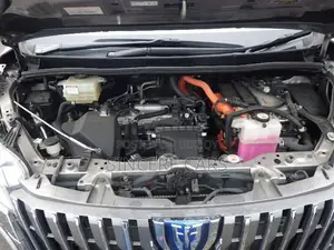 টয়োটা এসকয়ার ২০২১ ব্রাউন