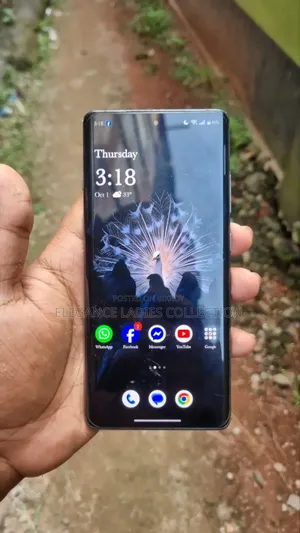 ওয়ানপ্লাস ১২আর ২৫৬ জিবি কালো