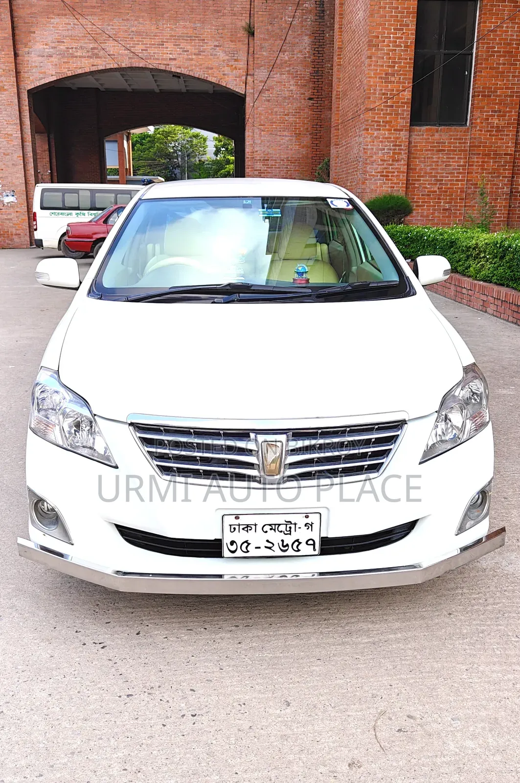 টয়োটা প্রিমিও ২০০৯ পার্ল