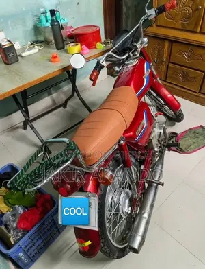 Honda 2002 Red