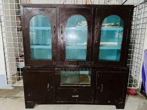 স্টিল শোকেস