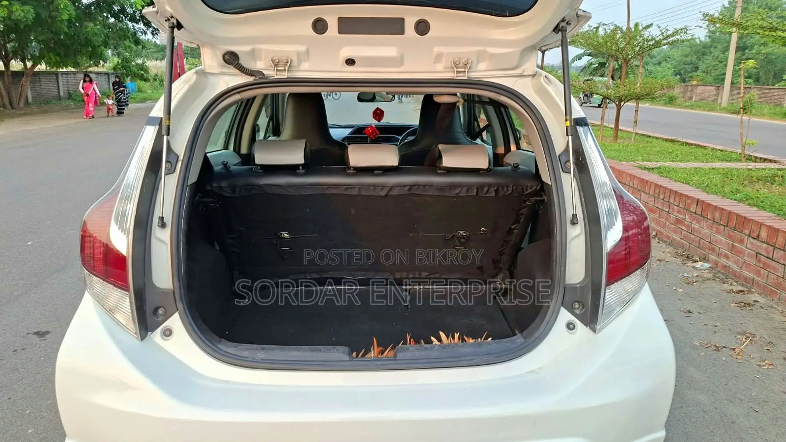 Toyota Aqua 2013 White