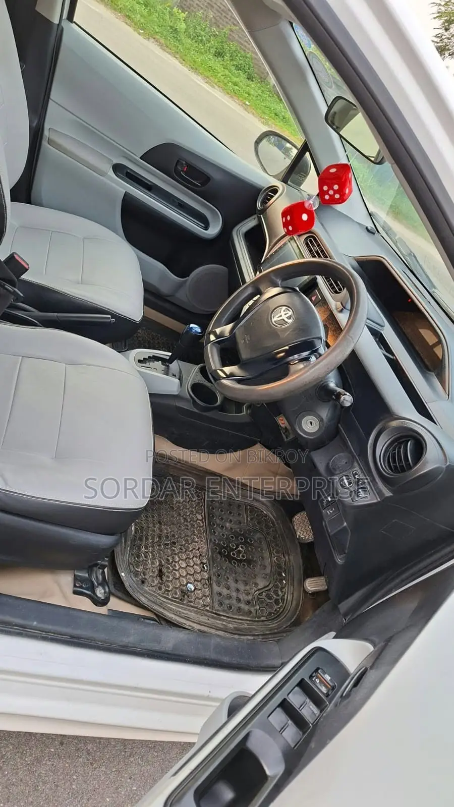 Toyota Aqua 2013 White