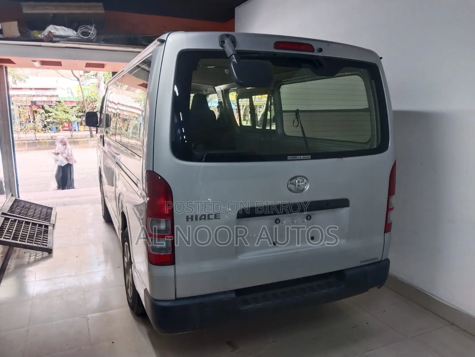 Toyota HiAce 2021 Silver