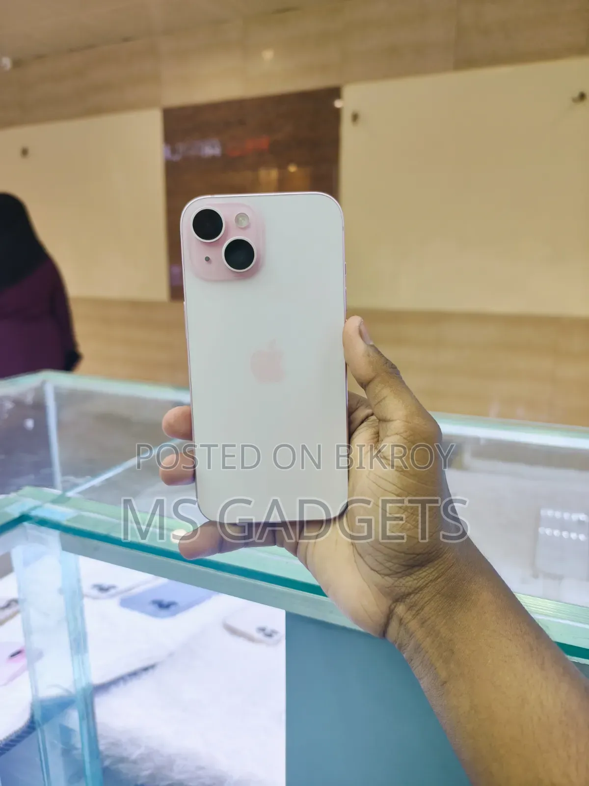 Apple iPhone 15 128 GB Pink