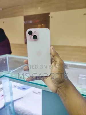 Apple iPhone 15 128 GB Pink
