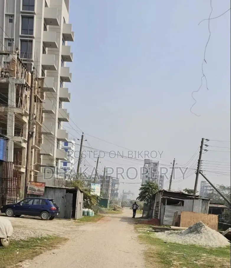 3 Katha South Facing Land at Sector-17/K near Metro Rail