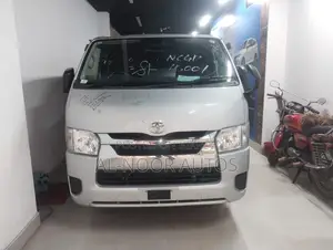 Toyota HiAce 2021 Silver