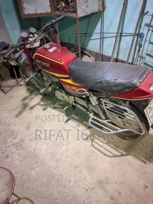 Suzuki Bike 2000 Red