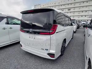 Toyota Noah 2023 Pearl