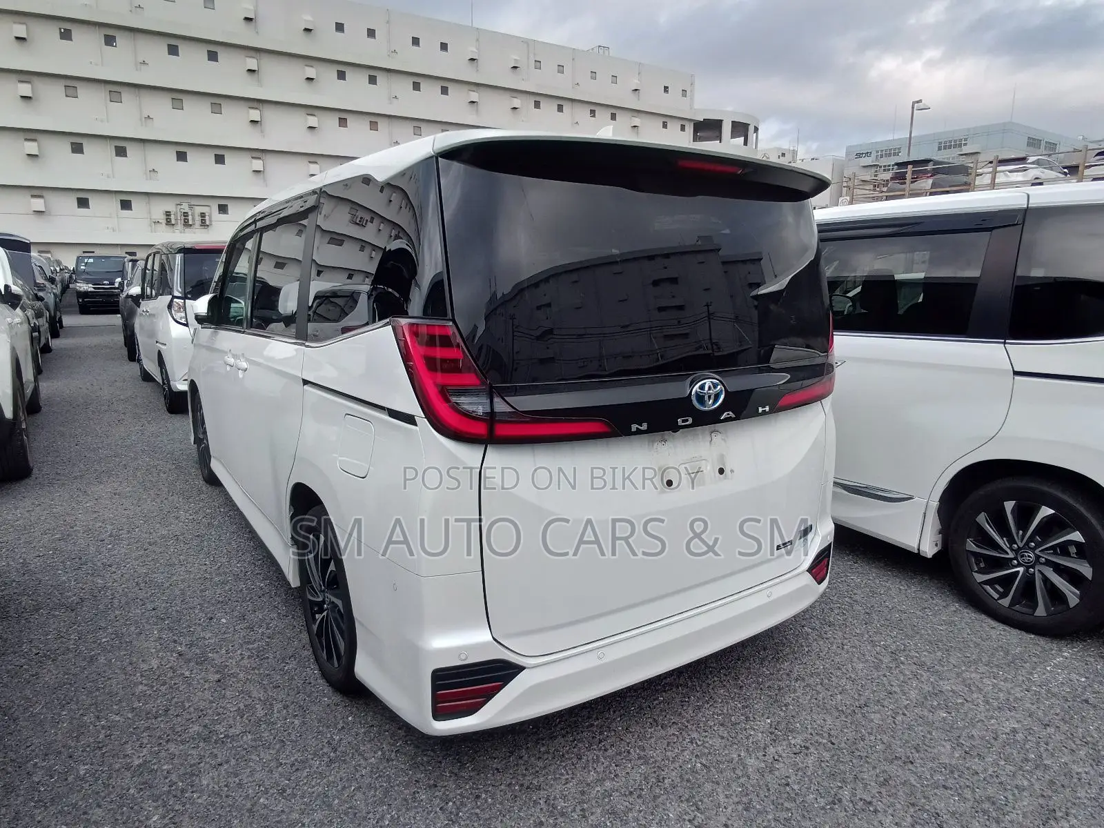 Toyota Noah 2023 Pearl