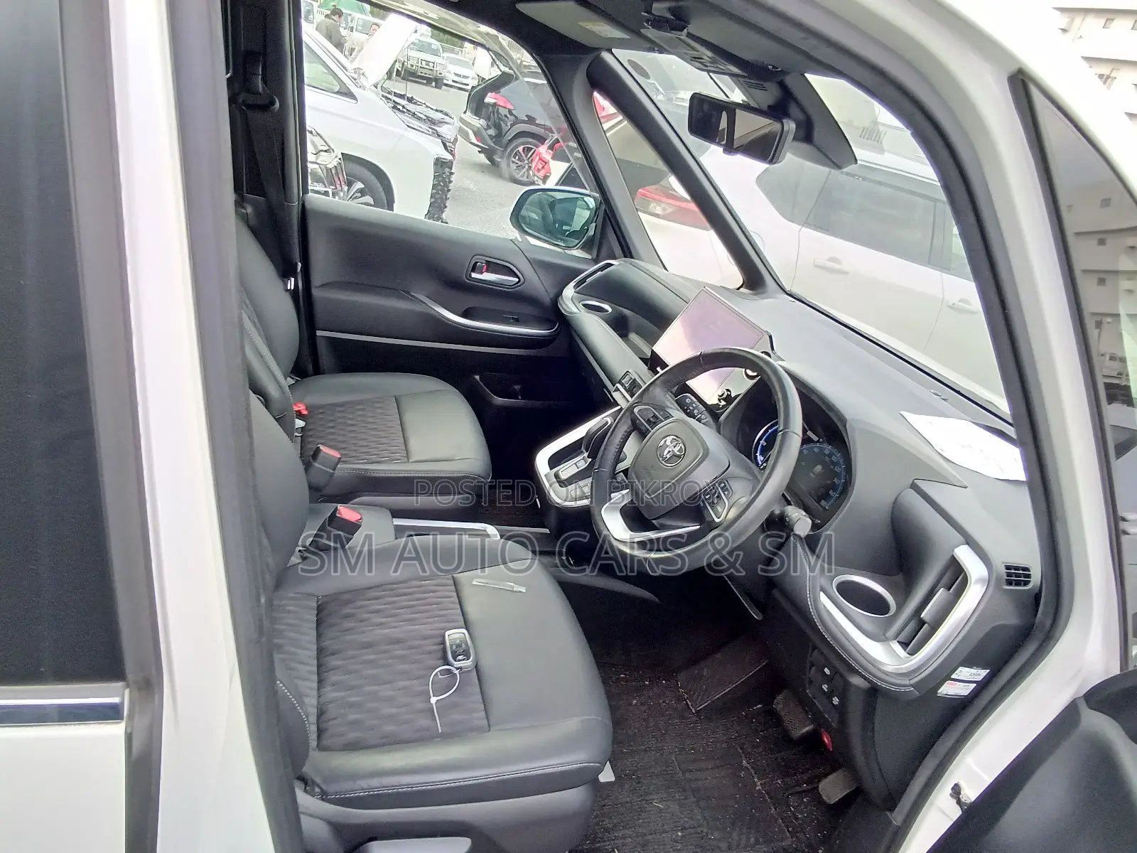 Toyota Noah 2023 Pearl
