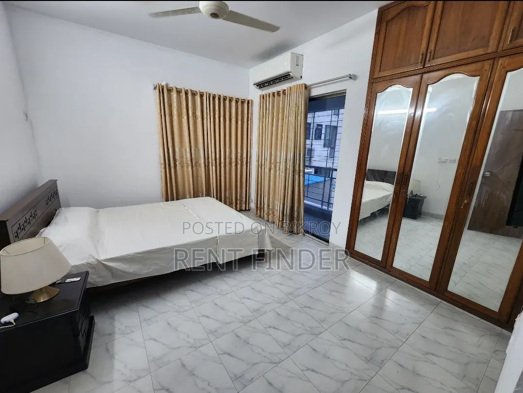 Furnished 3-bedroom Apartment in Rentfinder, Gulshan for rent