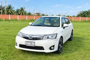 টয়োটা এক্সিও ২০১৪ পার্ল