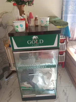 গ্লাস জুয়েলারি ডিসপ্লে শুকেস