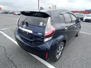 Toyota Aqua 2021 Blue