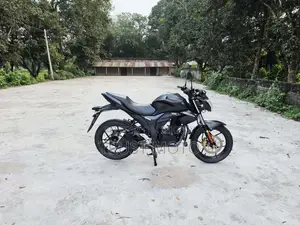 সুজুকি জিক্সার ২০২৩ ব্ল্যাক