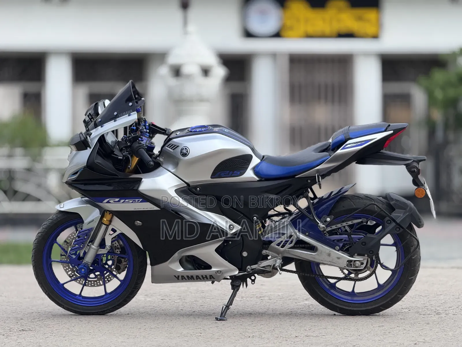 Yamaha R15M 2024 Silver