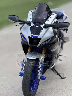 Yamaha R15M 2024 Silver