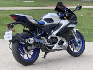Yamaha R15M 2024 Silver