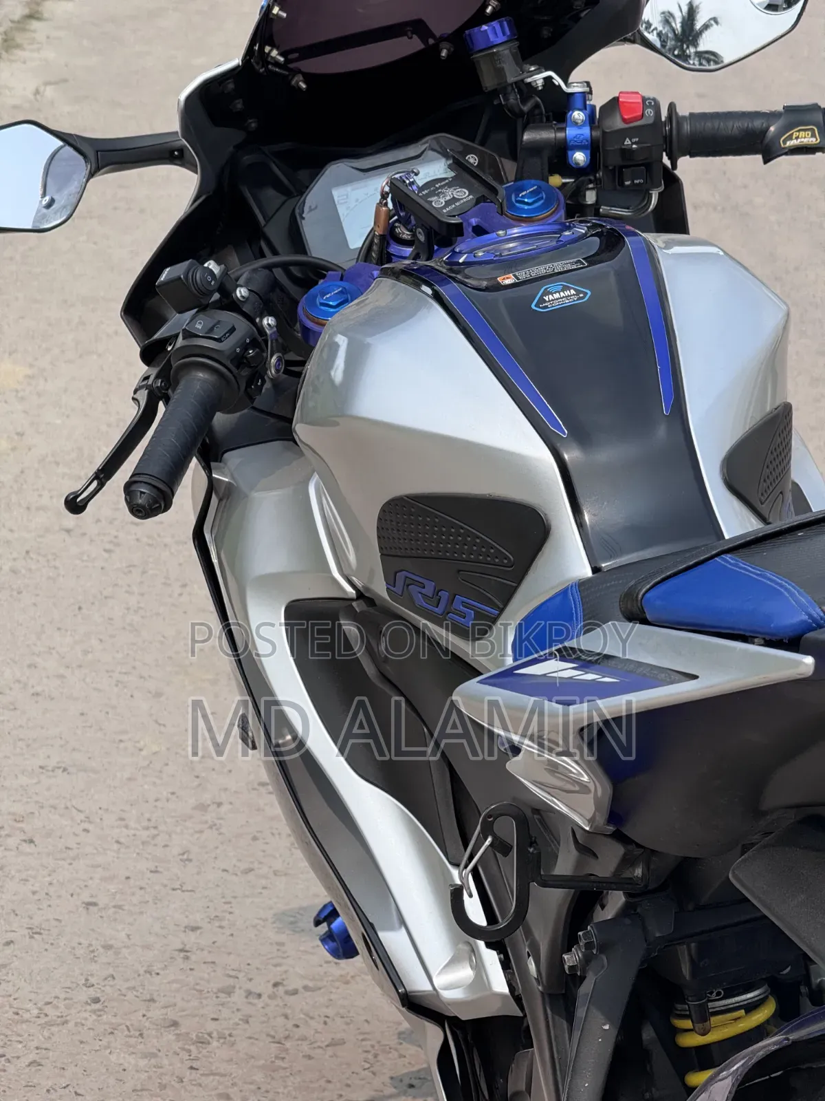 Yamaha R15M 2024 Silver