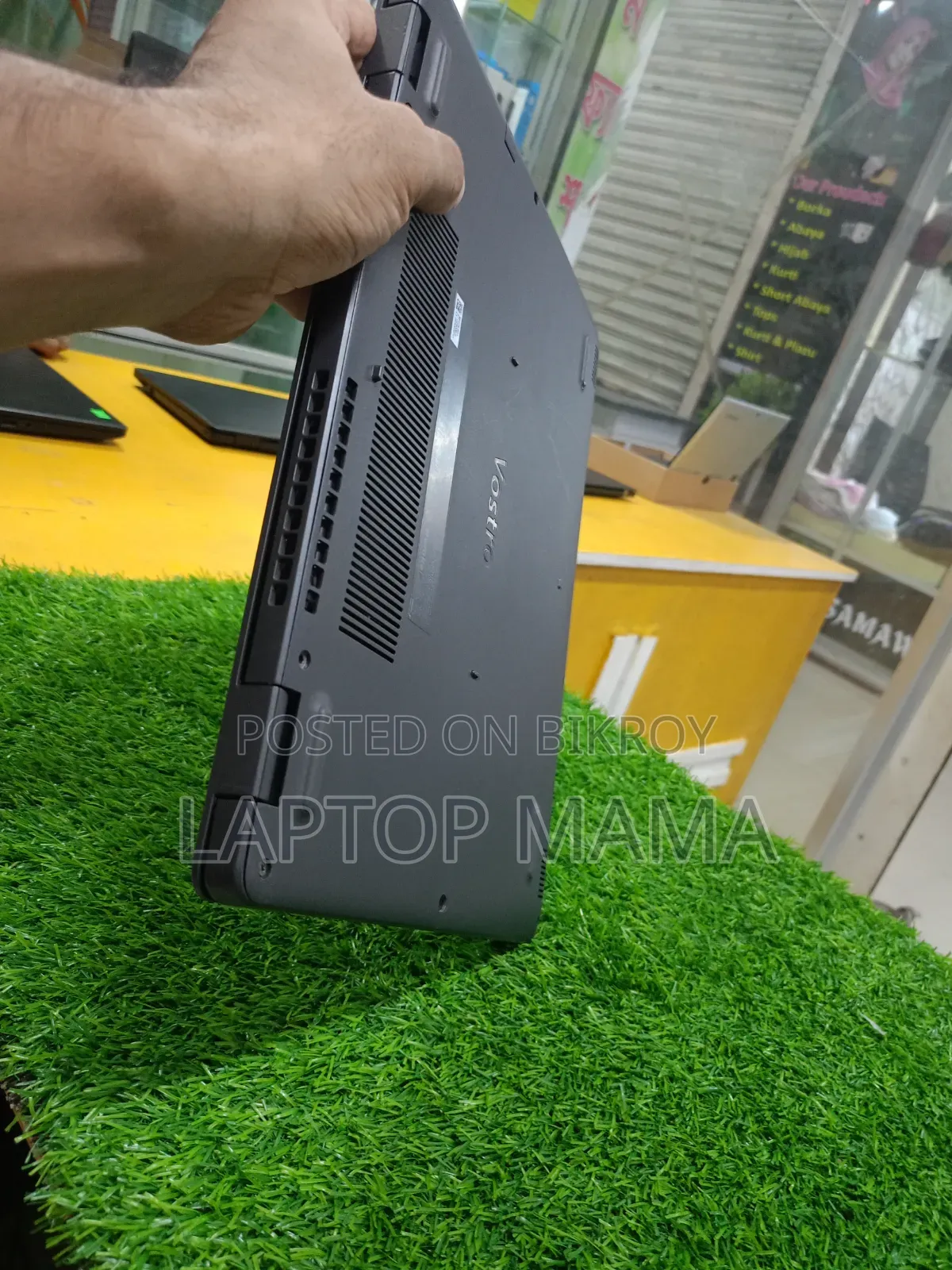 ল্যাপটপ ডেলভোস্ট্রো ৩৪০০ ৮জিবি ইন্টেল কোর আই৩ এসএসডি ২৫৬জিবি