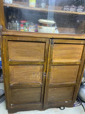 Wooden Shelf (Showcase)