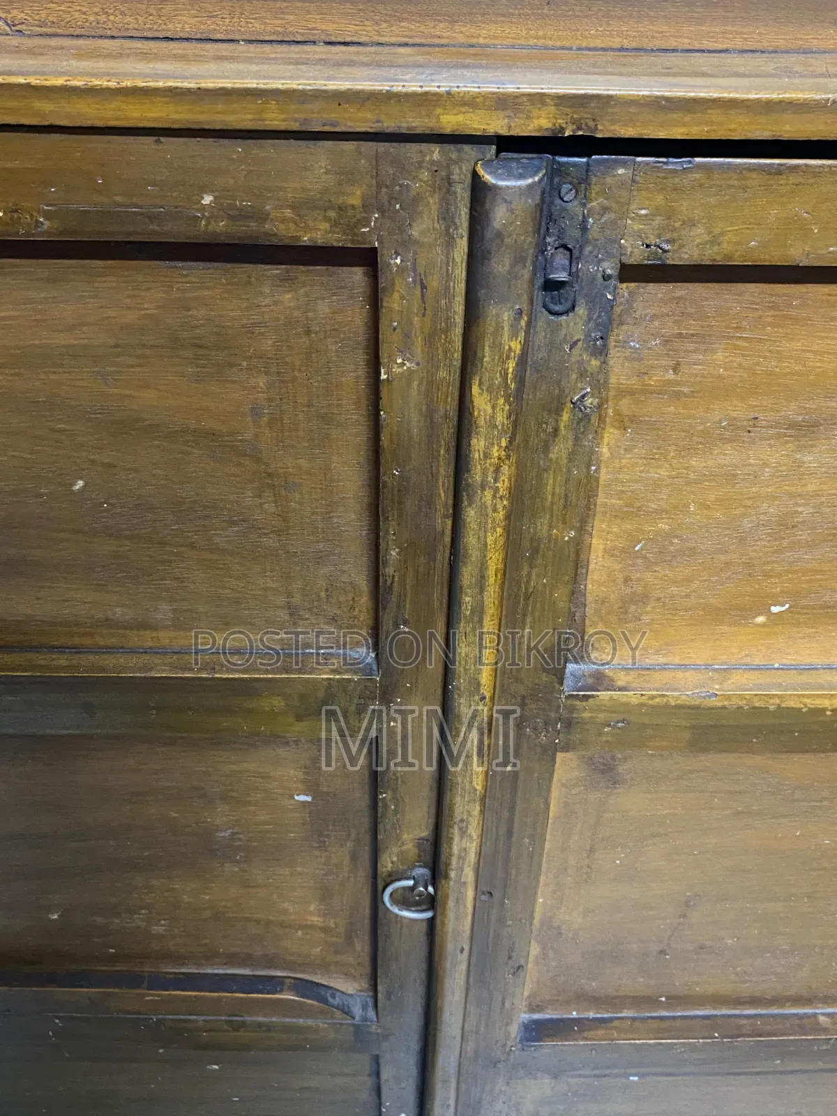 Wooden Shelf (Showcase)