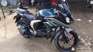 যামাহা ফেজার এফআই ভি২ ২০১৮ কালো