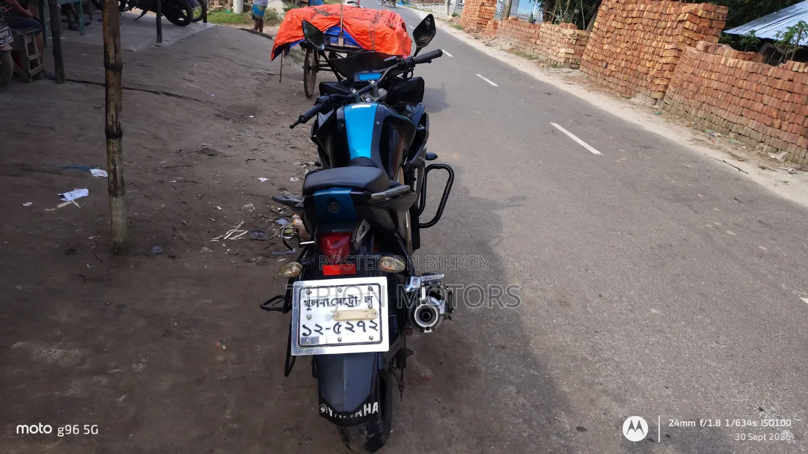যামাহা ফেজার এফআই ভি২ ২০১৮ কালো